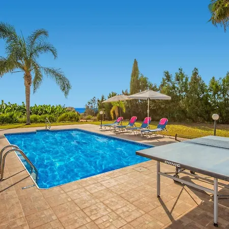 Вилла Banana Grove By *