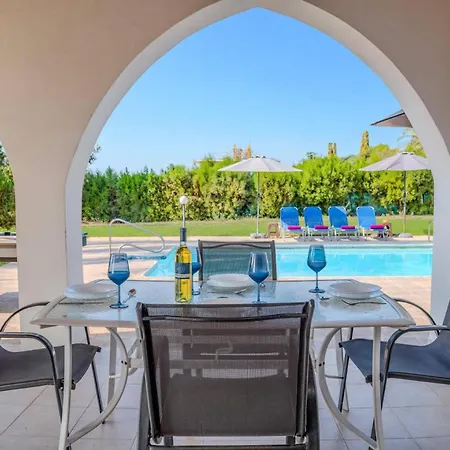 Villa Banana Grove By
