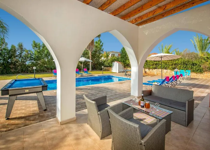 Banana Grove By Vila